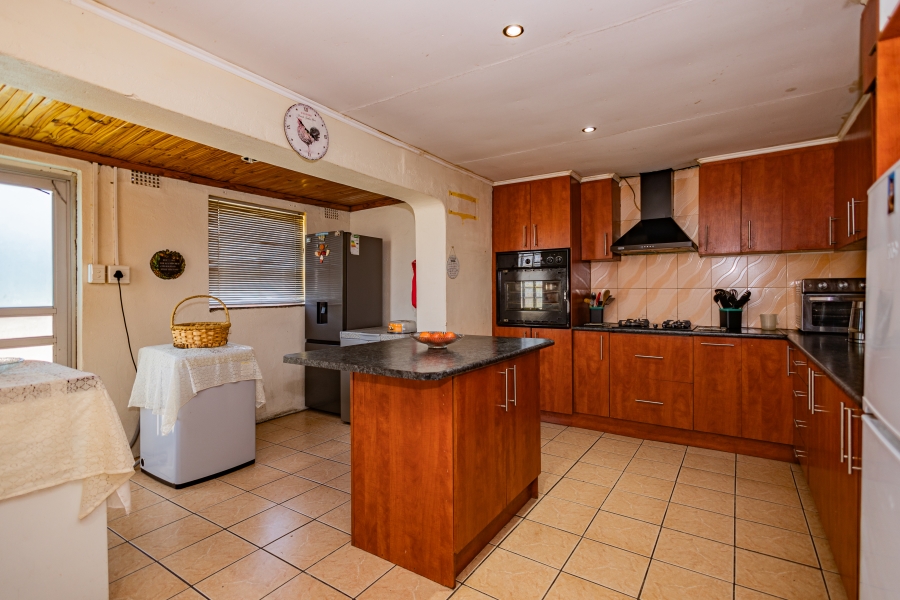 4 Bedroom Property for Sale in Bishop Lavis Western Cape